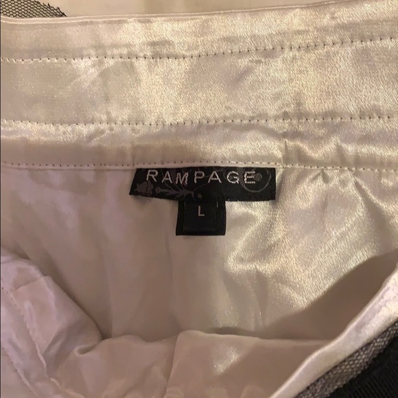 Rampage lace overlay skirt NWT size large - Picture 5 of 7